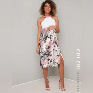 🥳Host pick 🎉Chichi London Maternity summer floral dress